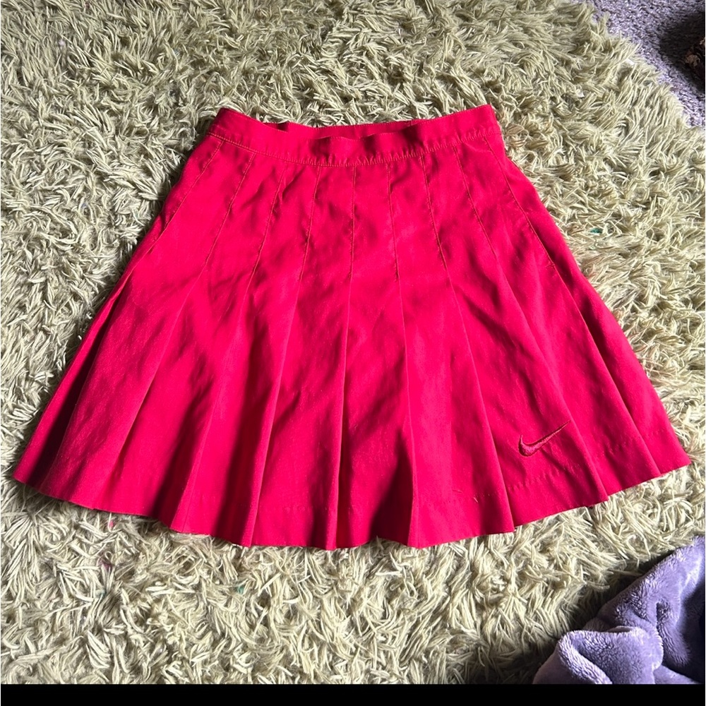 VINTAGE RED PLEATED NIKE SKIRT